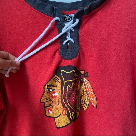NHL Red and Black BLACKHAWKS Hockey Sweatshirt size XL 16/18 - Picture 3 of 9